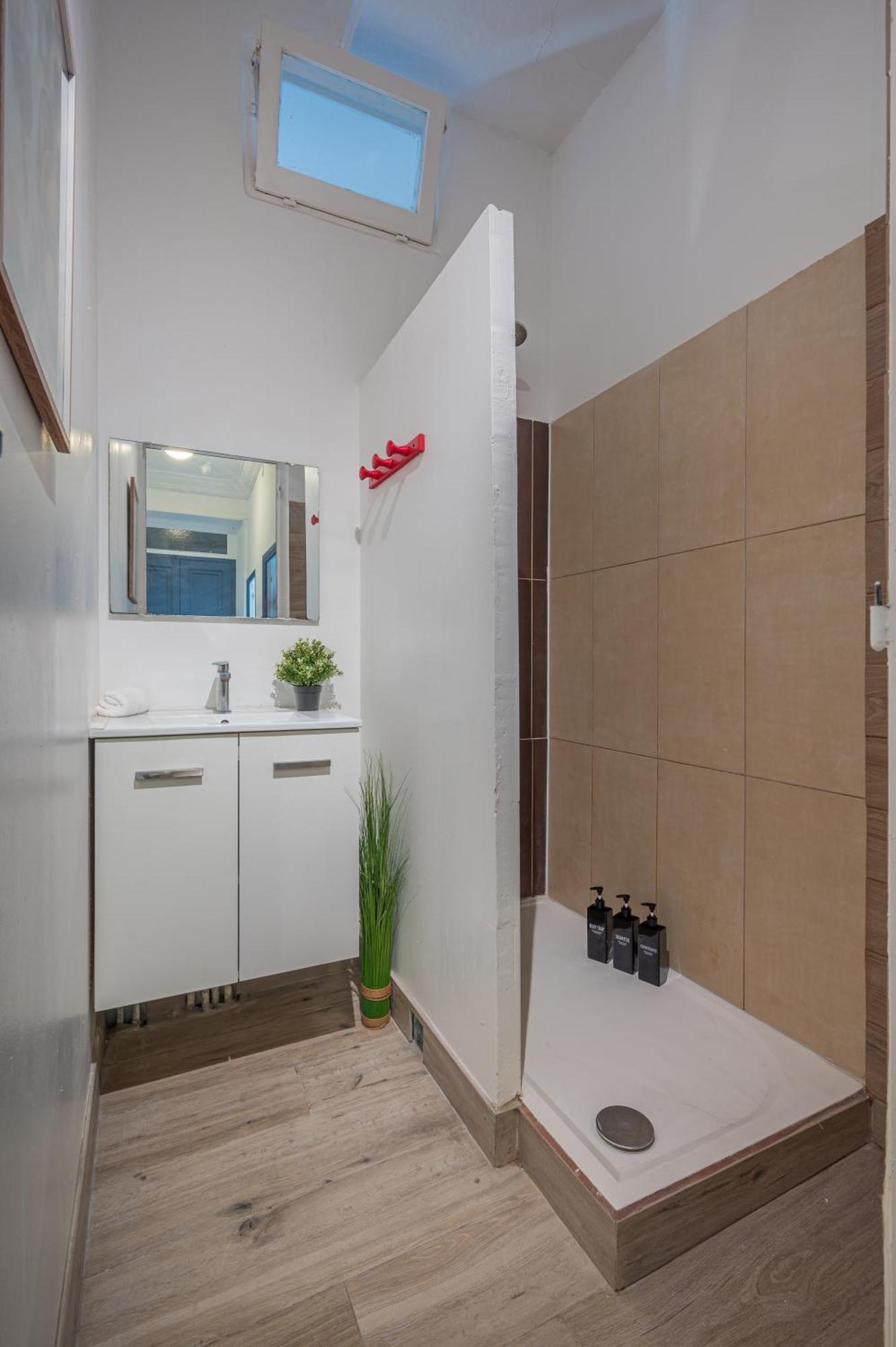 ניס Guest House Chez Bastien מראה חיצוני תמונה