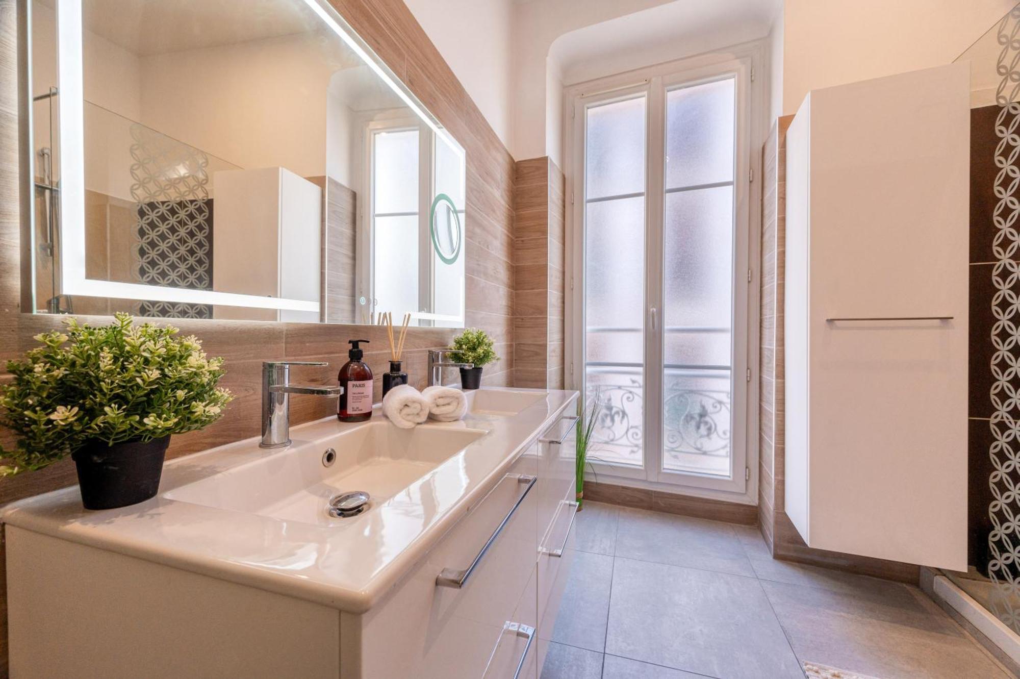 ניס Guest House Chez Bastien מראה חיצוני תמונה